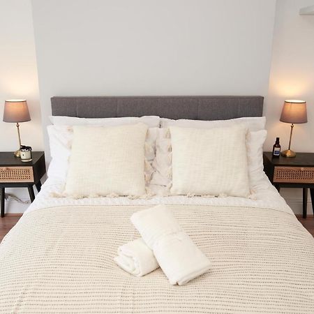 Excellent, Three Bedroom North London Apartment With Free Parking Экстерьер фото